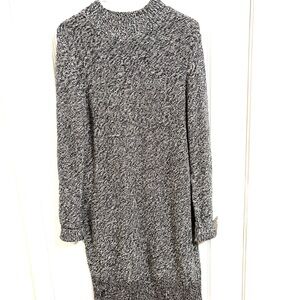 Old Navy Black and White Long Sleeve Dress